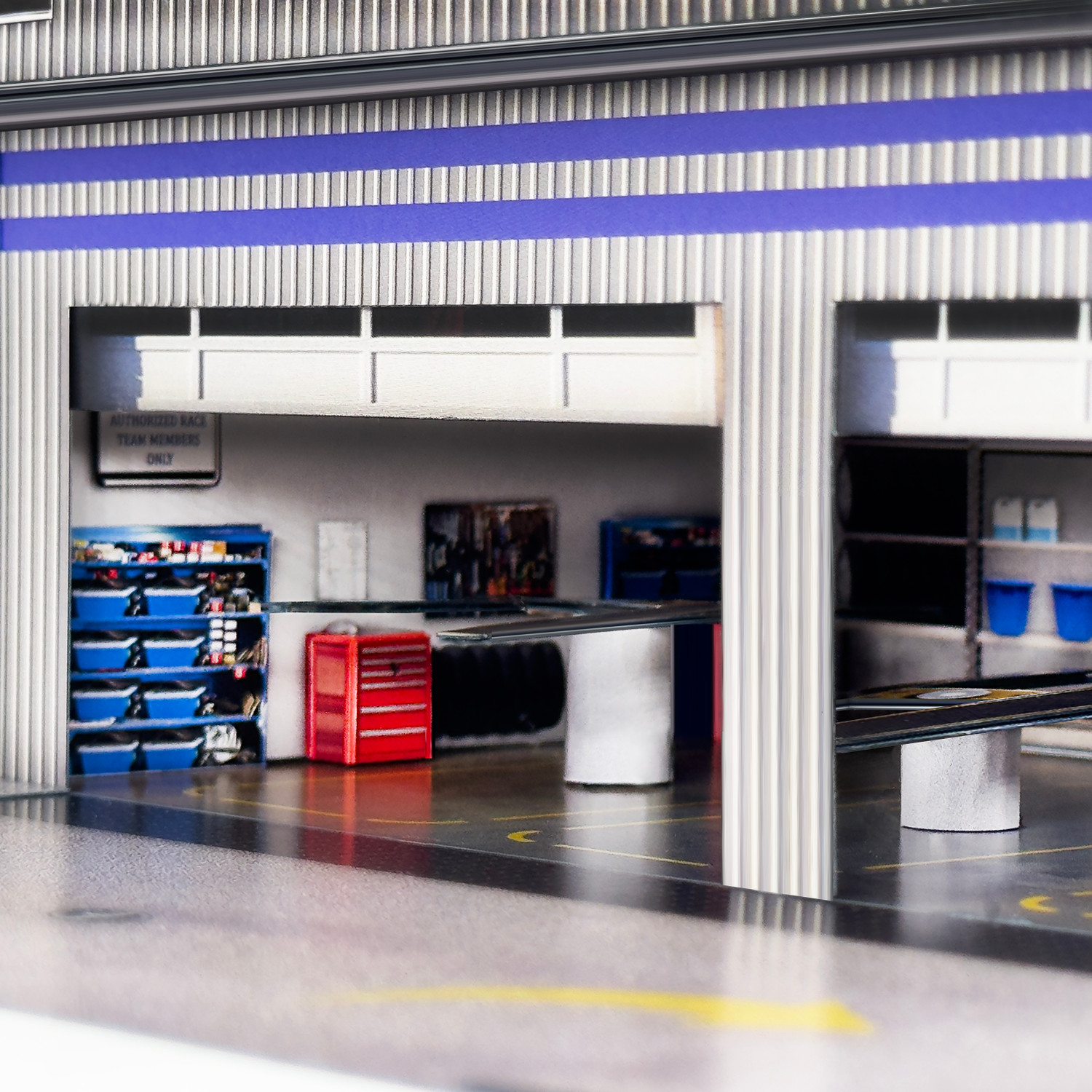 BK 6479 1:64 Scale Racers Headquarters