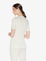 자수 튤로 장식된 오프 화이트 모달 티셔츠_2