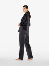 블랙 실크 파자마 세트
_2