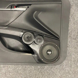 Single 6.5″ and Single 3.5″ and Single Tweeter Speaker Pods for the Front Door of a 18-24 Toyota Camry Single 6.5″ and Single 3.5″ and Single Tweeter Speaker Pods for the Front Door of a 18-24 Toyota Camry