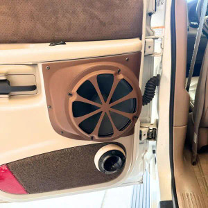 Single 8″ Speaker Pods for the Rear Door of a 97-01 Ford Explorer 4 Door