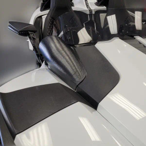 Custom Speaker Pods Single 6.5″ Speaker Pods for the Hood of a 15-21 Polaris Slingshot