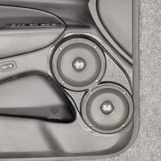 Dual 6.5″ Speaker Pods for the Front Door of a 11-23 Dodge Durango-Jeep Grand Cherokee