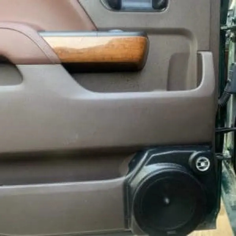Single 6.5″ and Single Tweeter Speaker Pods for the Rear Door of a 14-18 Chevrolet Silverado-GMC Sierra Crew Cab