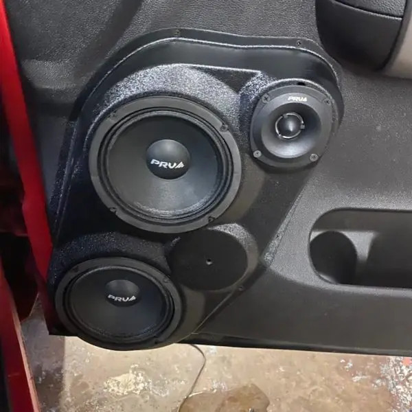 Custom Speaker Pods Dual 6.5″ and Dual 3.5″ Speaker Pods for the Front Door of a 07-09 Chevrolet Silverado-GMC Sierra Lower Handle