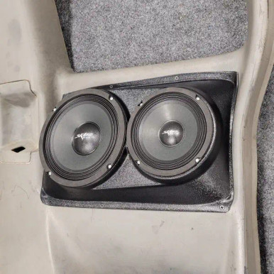 Single 8″ and Single Speaker Pods for the Rear Door of a 00