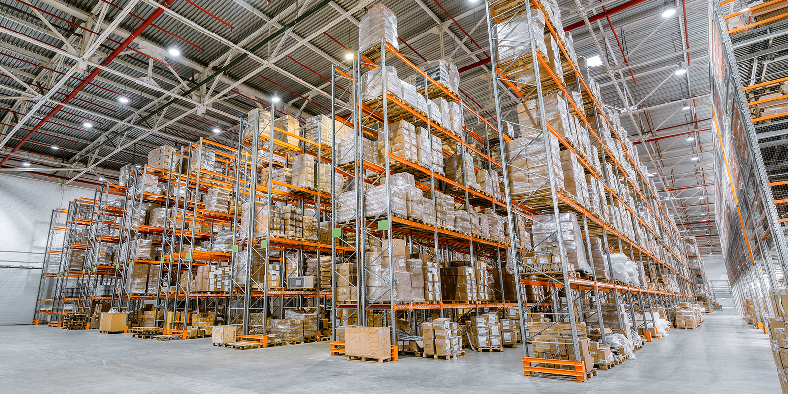 Pallet racking system in a warehouse operation