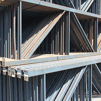 42" x 216" Used T-Bolt Upright - 140989