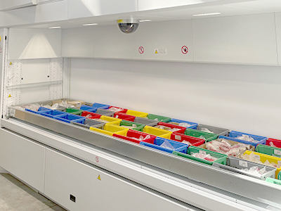 Colorful and configurable bins inside of a VLM tray