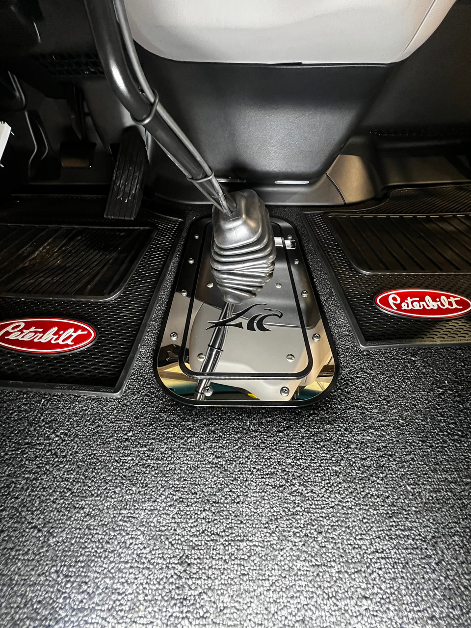 Peterbilt 589 Shifter Plate with Ballnose Groves