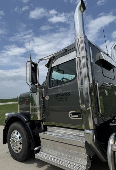 Peterbilt 589 Window Chops