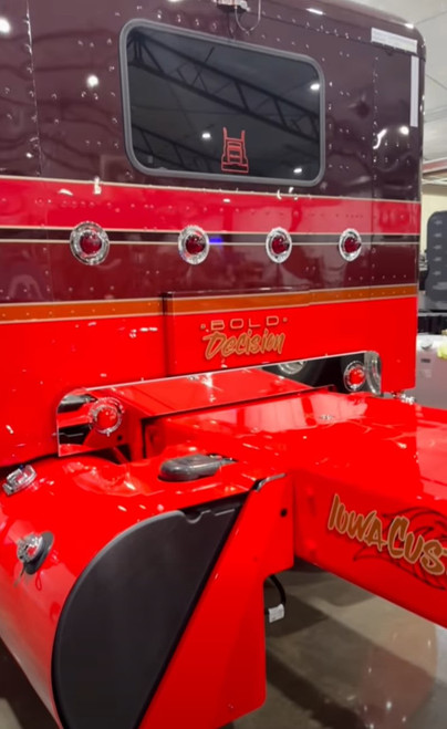 Peterbilt 589 & 567 Shock Box Cover
