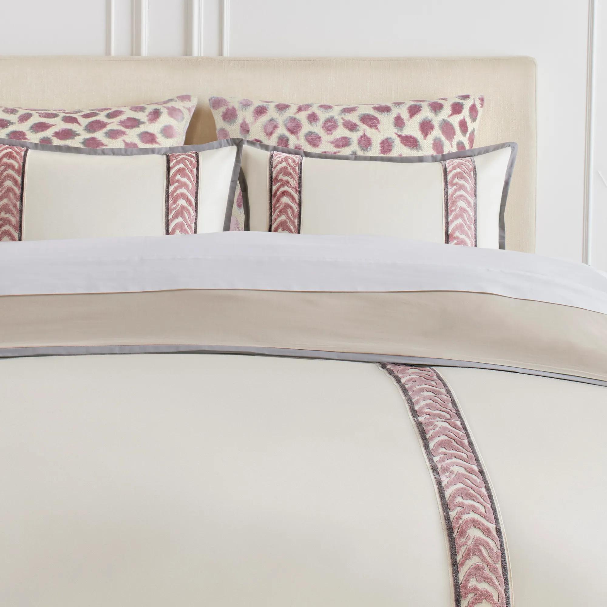 Gianna Frame Bedding - Blush Gianna Frame Bedding - Blush