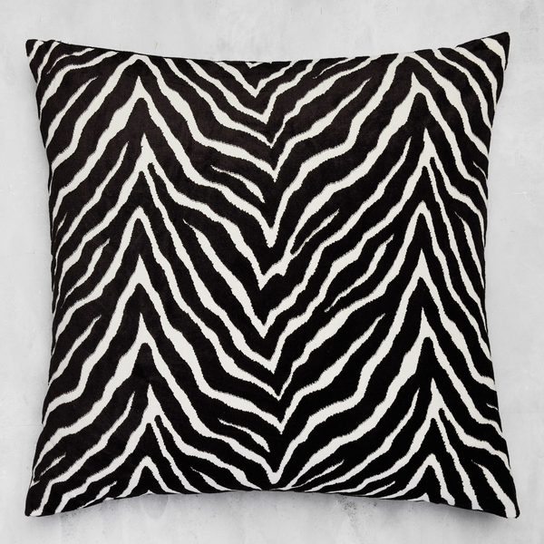 Nikki Chu - Hasina Bedding - Black Nikki Chu - Hasina Bedding - Black