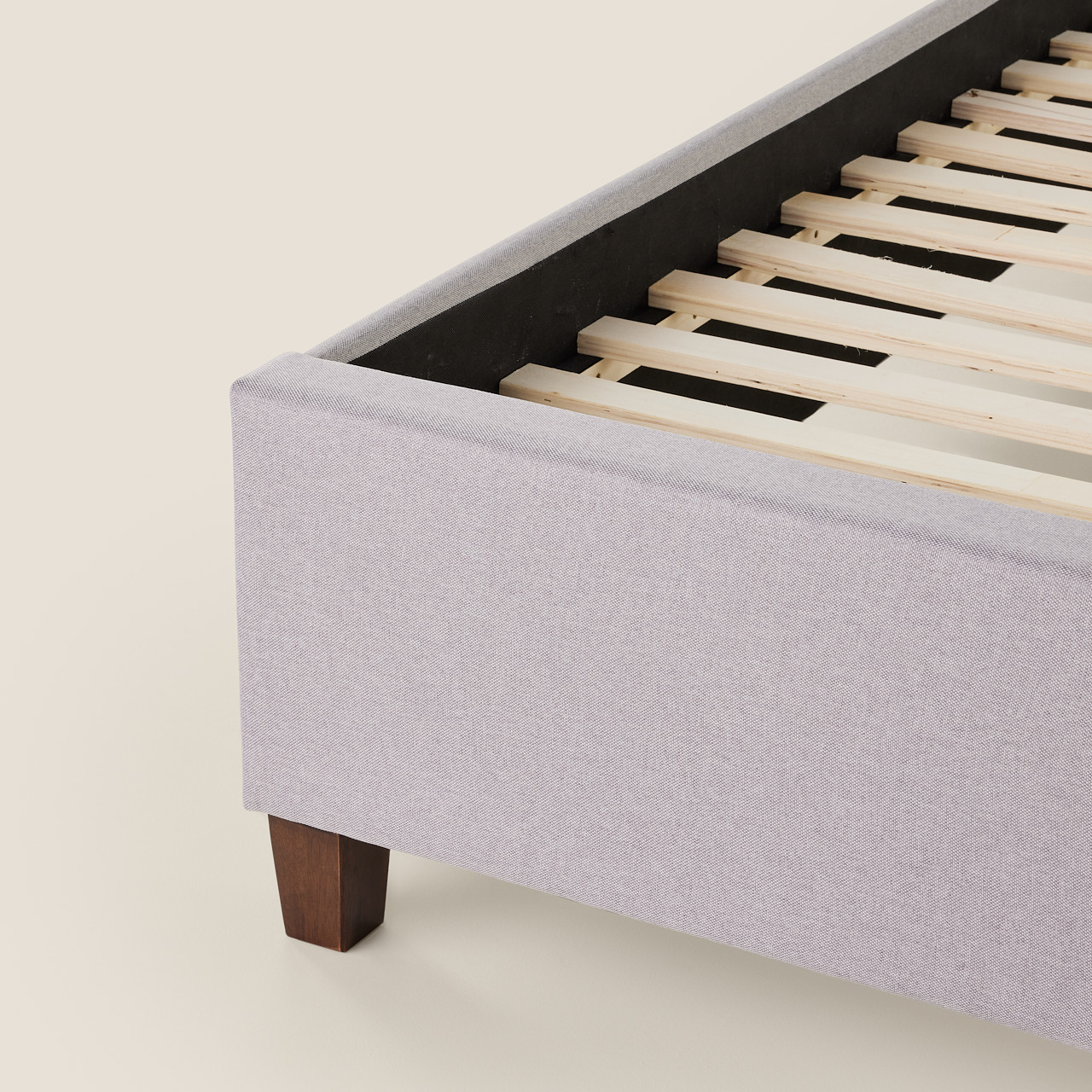 Base de lit plateforme Eastman de Malouf