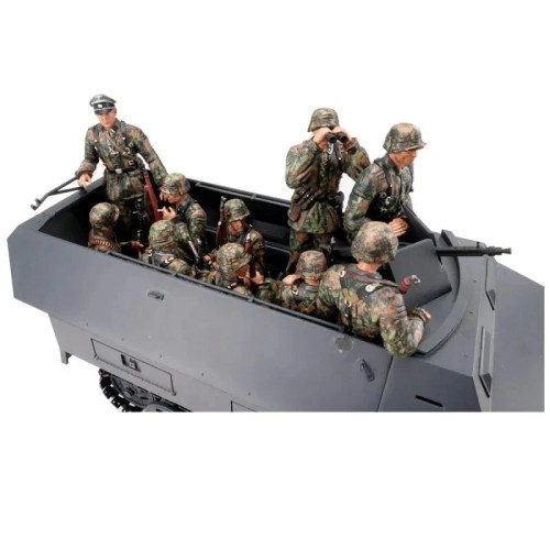 1/16 Torro German Sd. Kfz. 251/1 Ausf. D Halftrack Crew Set 12