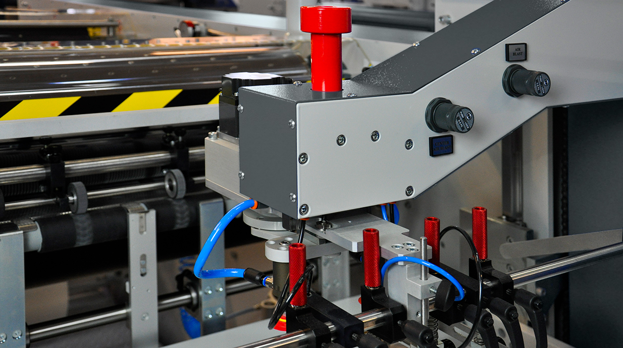 Touchscreen operator displays on a ZFP laminating line