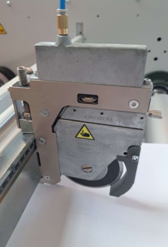 Shear knife slitting system on the ZFP 1900 slitter rewinder