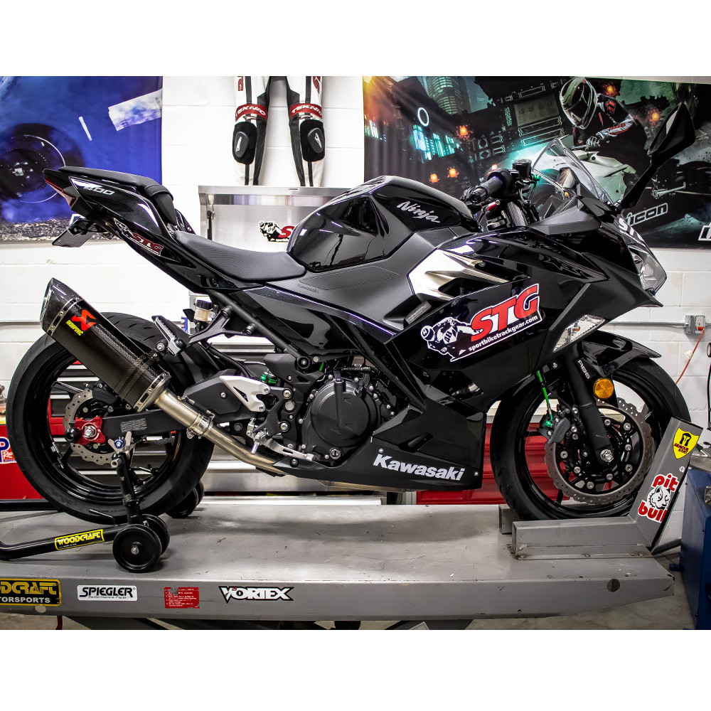 Akrapovic Kawasaki Ninja 400 20182022 Carbon SlipOn Exhaust