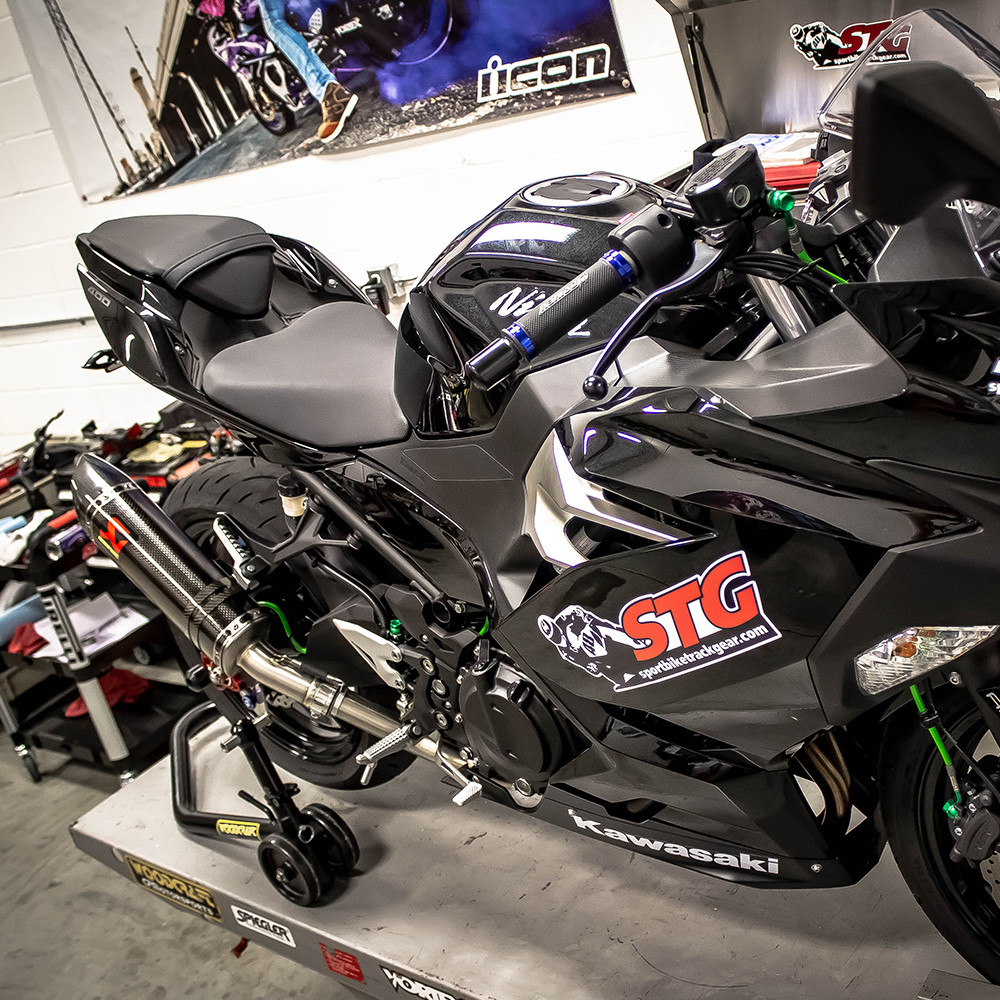 Akrapovic Kawasaki Ninja 400 2018-2023 Carbon Slip-On Exhaust