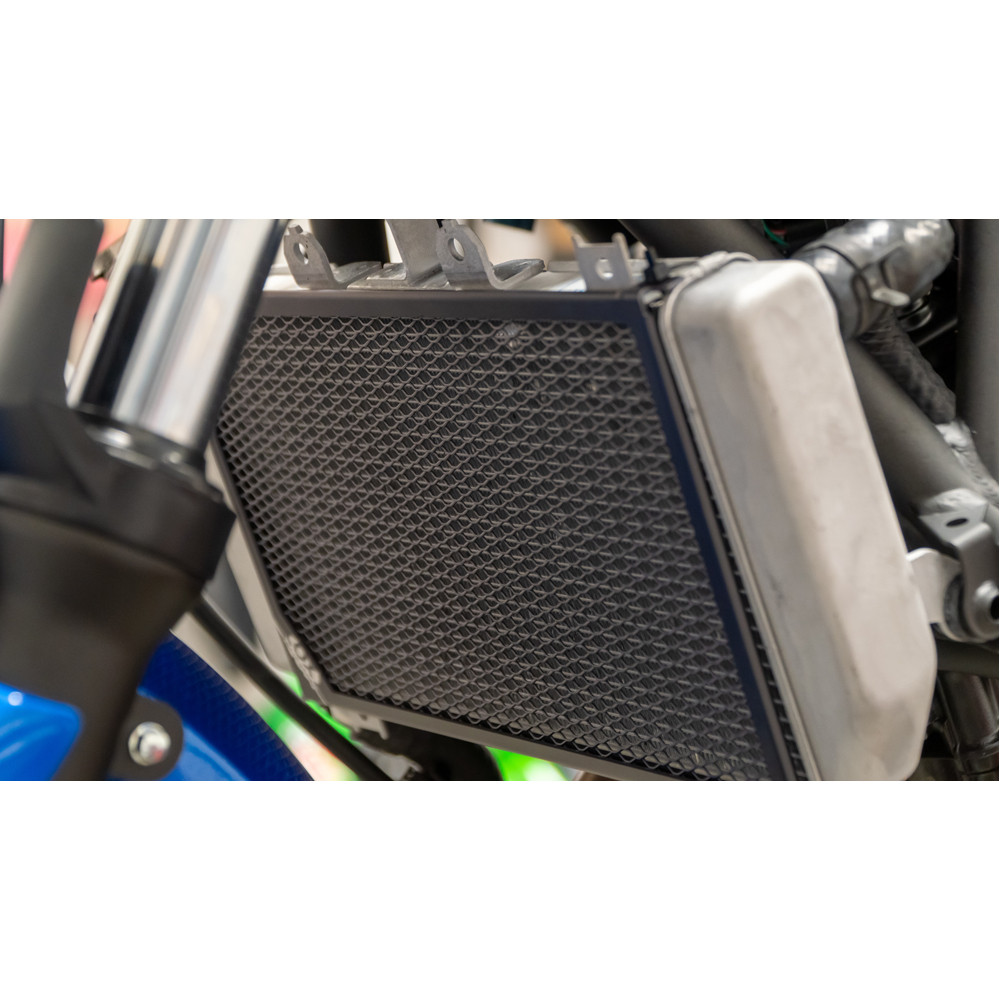 Cox Racing Kawasaki Ninja 400 2018-2023 Radiator Guard Cox Racing Kawasaki Ninja 400 2018-2023 Radiator Guard