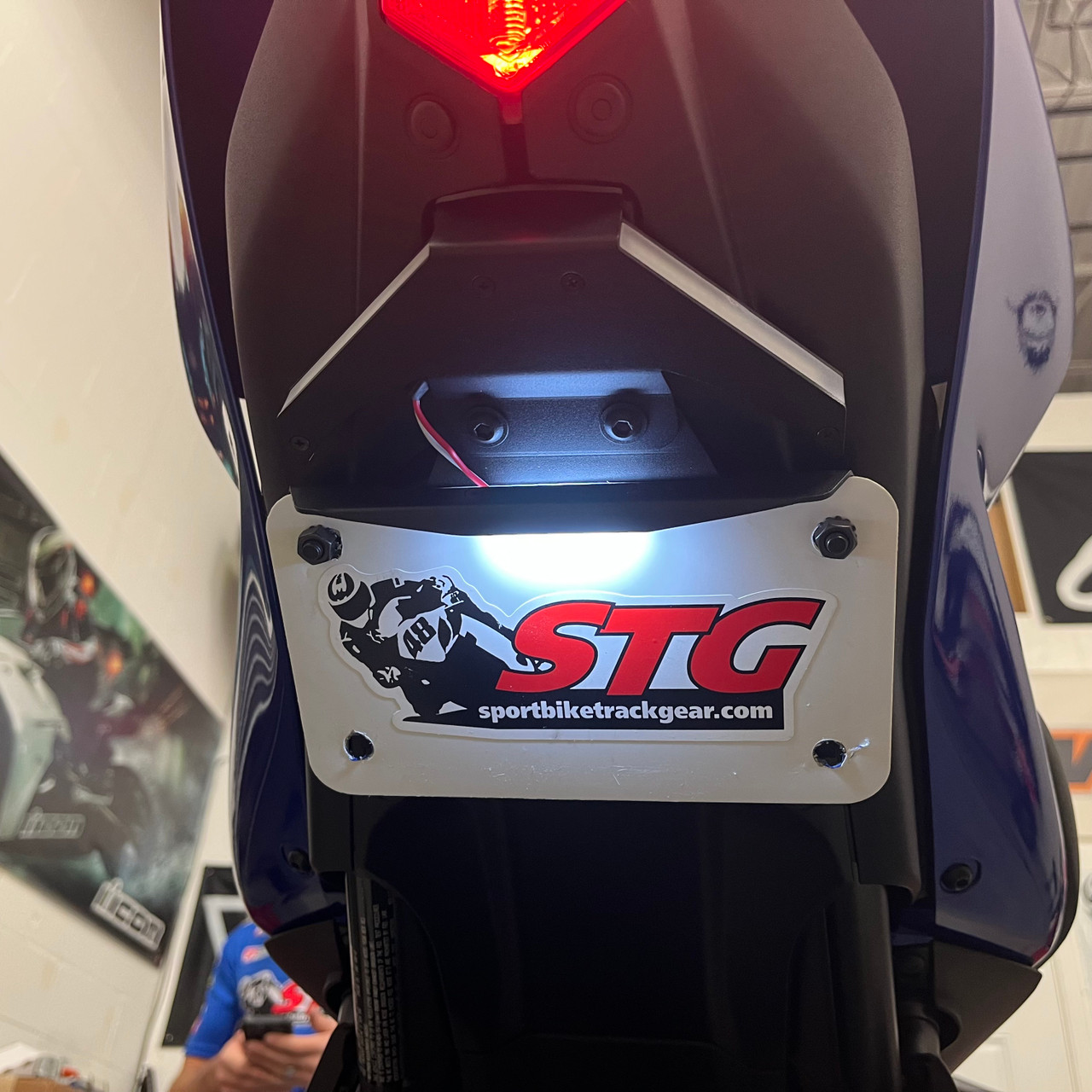 New Rage Cycles Yamaha YZFR7 2022 Fender Eliminator