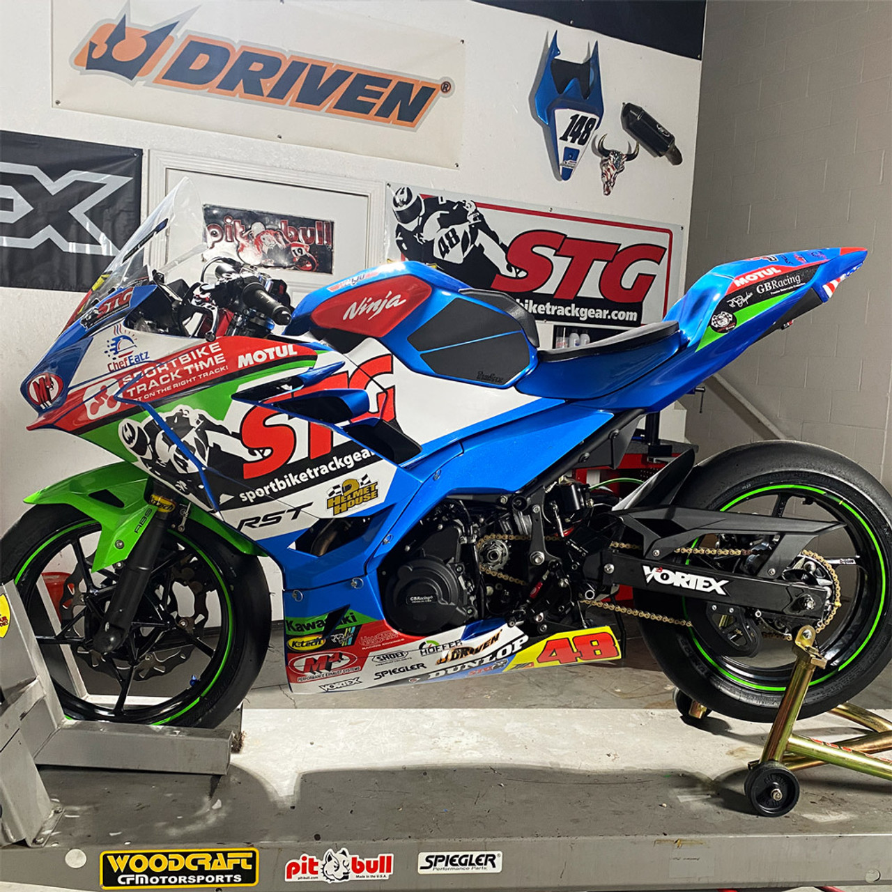 い Techspec Kawasaki Ninja 500 2024-2025 Gripster Tank Grip