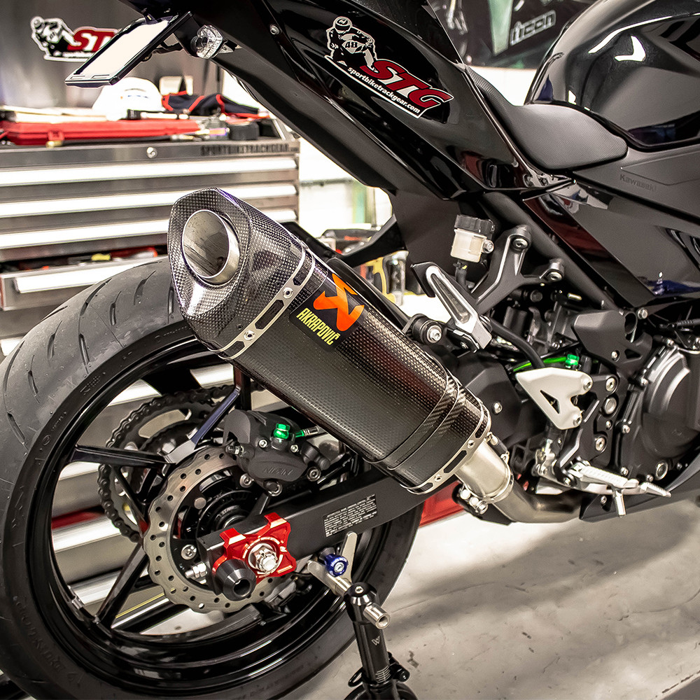 Akrapovic Kawasaki Z400 2019-2023 Carbon Slip-On Exhaust