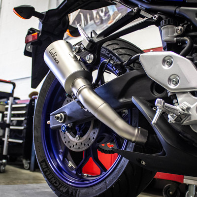 LeoVince LV-10 Slip-On Exhaust Yamaha R1 / R1M / R1S - Cycle Gear