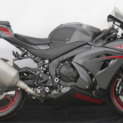 ライテック　フレームプロテクターgsxr1000 gsxr1000r LighTech - ドライカーボン フレームプロテクター (艶なし) GSX