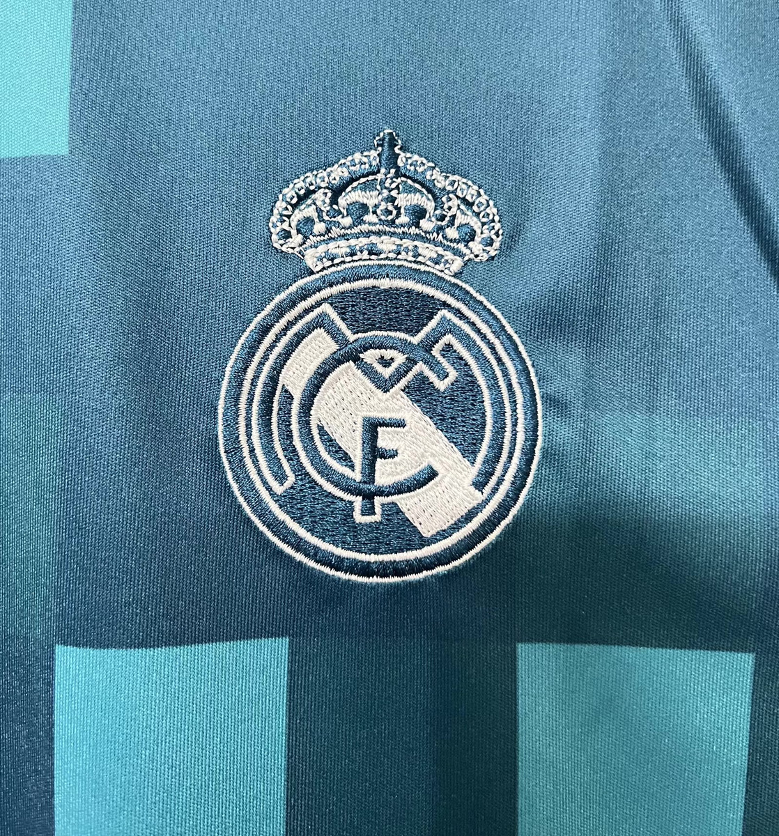 Real Madrid 17/18 Men's Third Retro Shirt