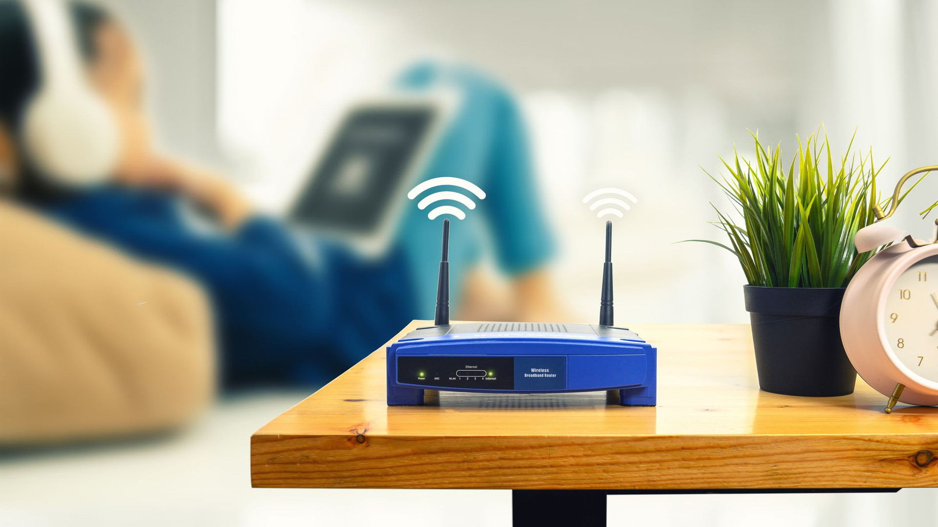 How do you select the optimum WiFi Antenna for picking up distant
