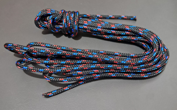 Off cut - 3mm Double Braid - Polyester - Black with red/blue fleck 4.70m