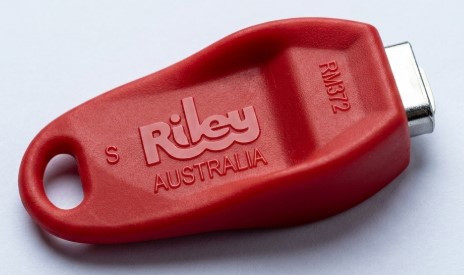 Shackle key compact - Riley