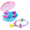 This set includes 4 Twisty Petz Babies, an adorable charm, a gem-shaped jewelry case & Collector's Guide! Connect 2 Babies together & create a bracelet you can customize with the charm.