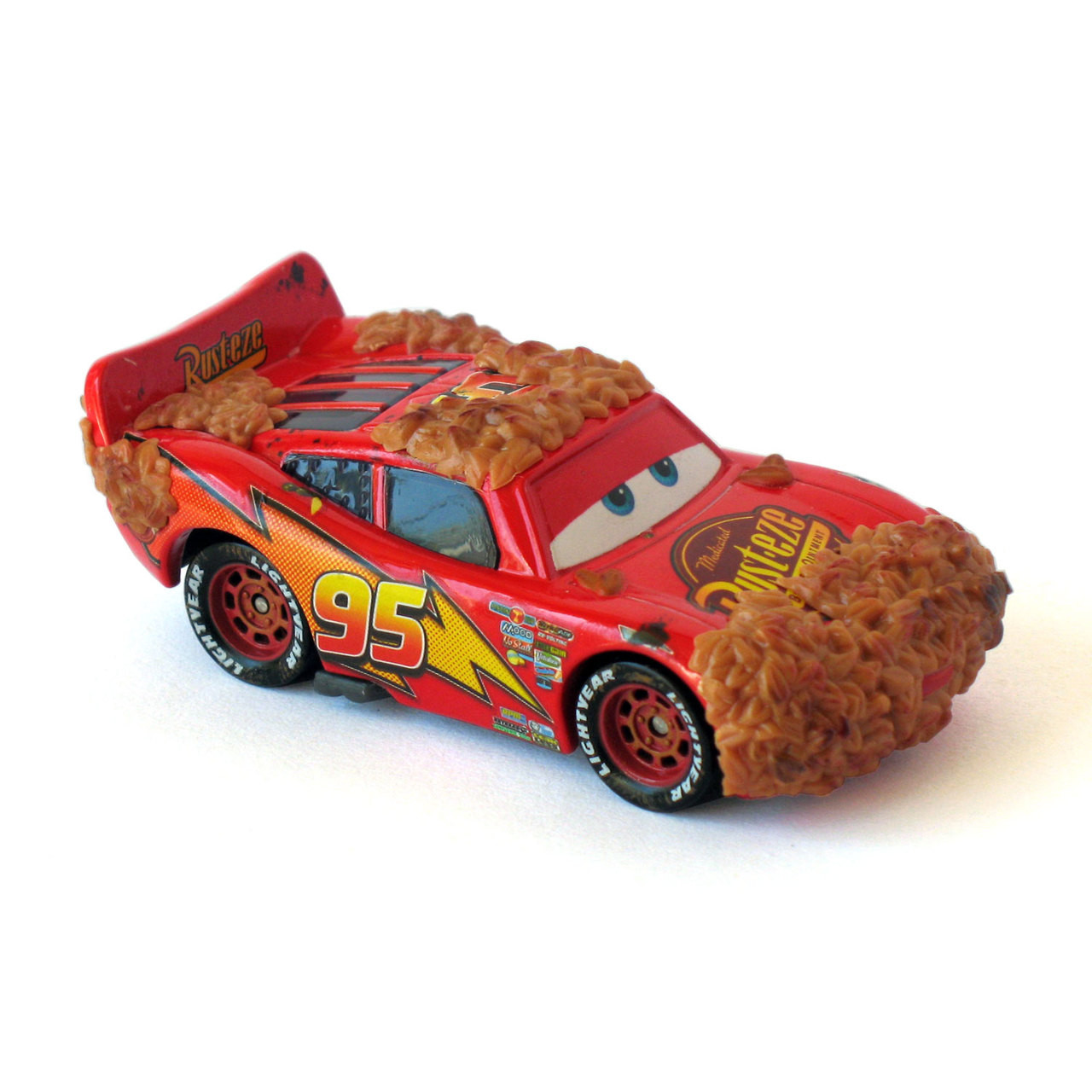 lightning mcqueen driving car