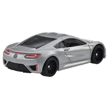 Approximately 1:64 scale, the '17 Acura NSX features a die-cast metal body and chassis, plus Real Riders™ tyres.