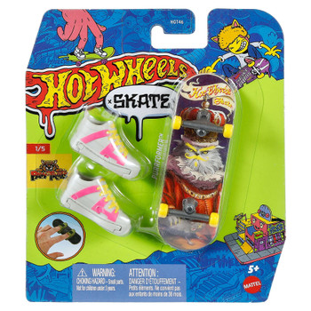 Hot Wheels Skate PURRFORMER Fingerboard and Skate Shoes in packaging