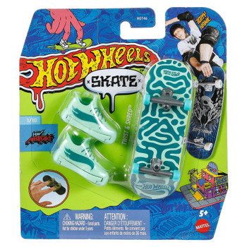 Hot Wheels Skate TWIST & SHRED Fingerboard and Skate Shoes in packaging