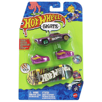 Hot Wheels Skate FELINE RISKY Fingerboard and Skate Shoes with SOLID MUSCLE 1:64 scale Die-cast Vehicle in packaging