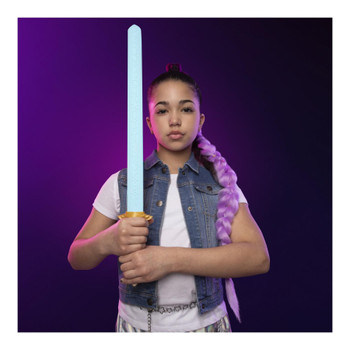 Kids can imagine themselves as favourite character Rumi from the demon-hunting HUNTR/X KPop girl group with Rumi's signature sword