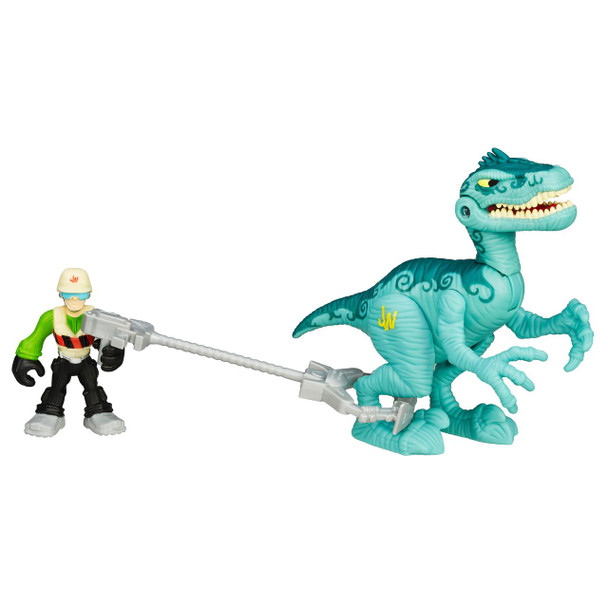 Your little hero can gear up for dino-tracking adventures with this awesome Velociraptor figure! Push on the Raptor figure’s back for awesome chomping action. Will the human figure be able to capture the dino figure with the capture claw?