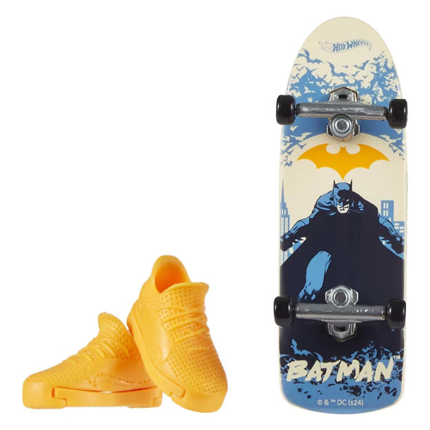 Hot Wheels Skate BATMAN Fingerboard and Skate Shoes Hot Wheels Skate BATMAN Fingerboard and Skate Shoes