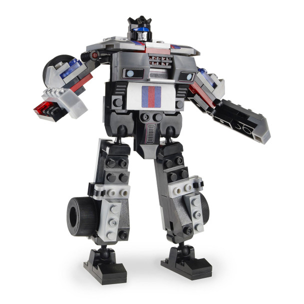 Build the Autobot® team’s special ops commander, Autobot Jazz, in vehicle or robot mode.