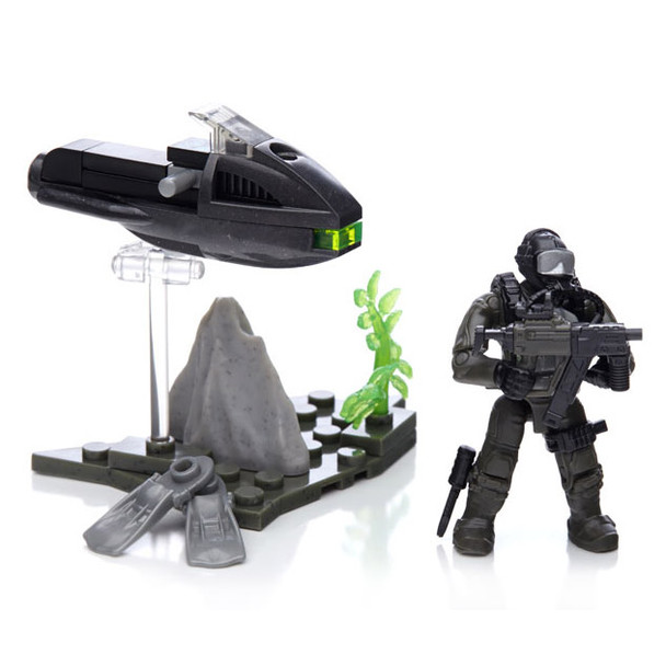 Ready for an undersea operation, this highly detailed, super-poseable SEAL micro action figure comes with an underwater propulsion vehicle and buildable underwater environment for conducting submerged missions.