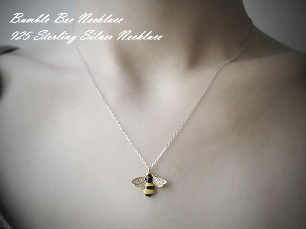 https://cdn11.bigcommerce.com/s-cqbbc/images/stencil/1200x1200/products/199/1457/gold_bumble_bee_necklace_silver_chain_white_gold_jewelry_cz_kellinsilver_f1__51320.1387748825.jpg?c=2
