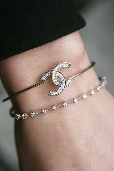Swarovski White Gold Horseshoe Knot Bangle Bracelet