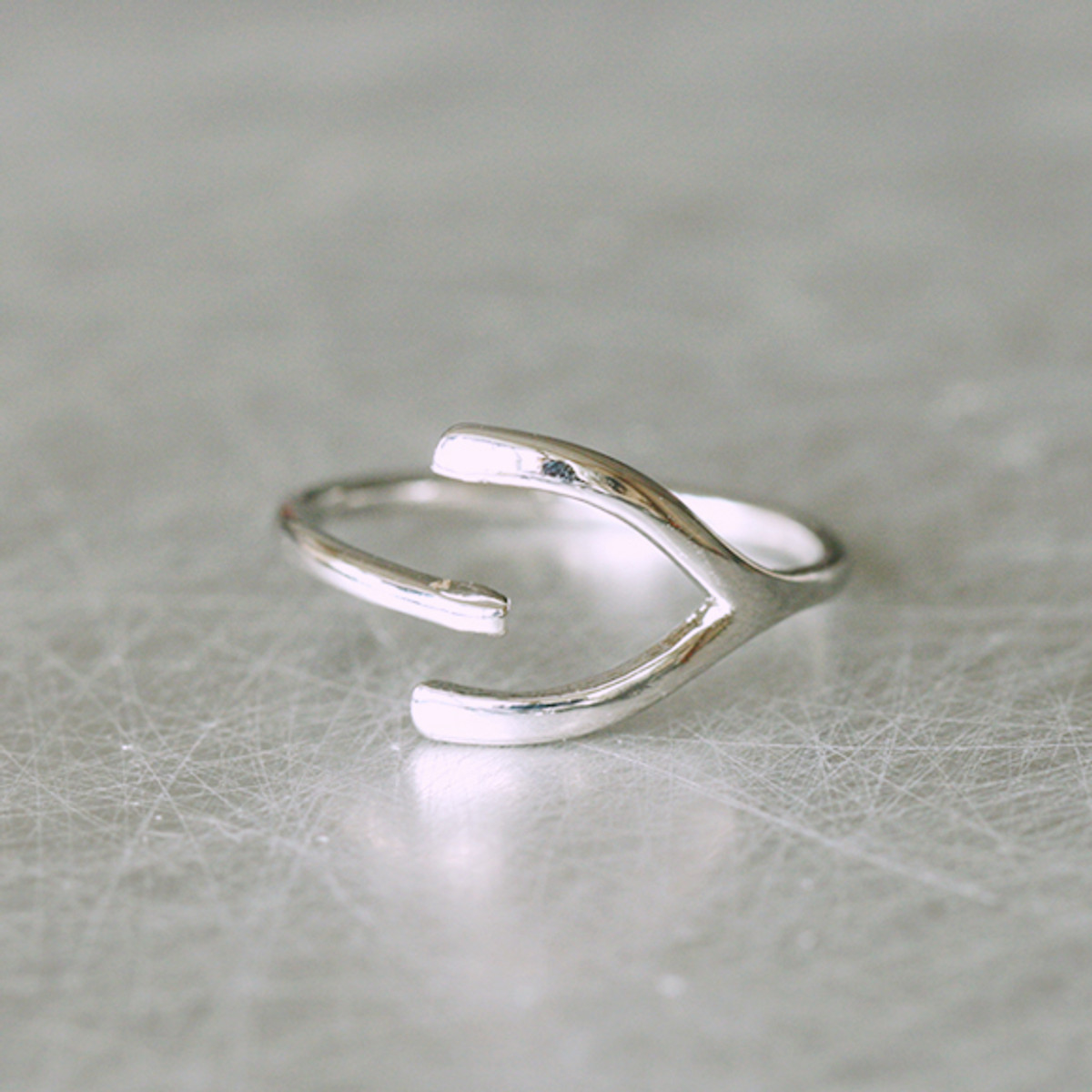 Sideways Wishbone Wrap Ring White Gold - Kellinsilver.com