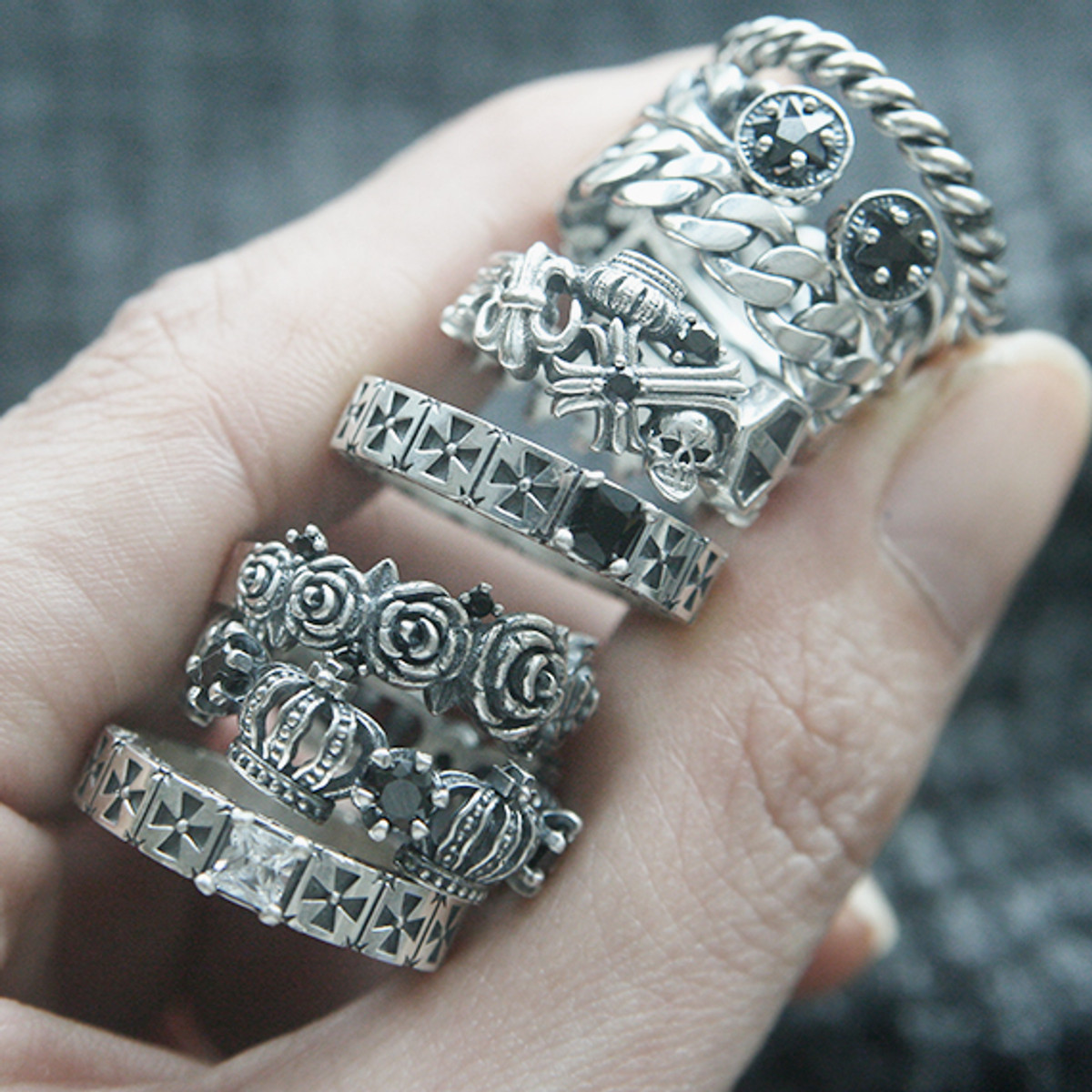 Roses Band | Silver skulls Ring | NightRider Jewelry