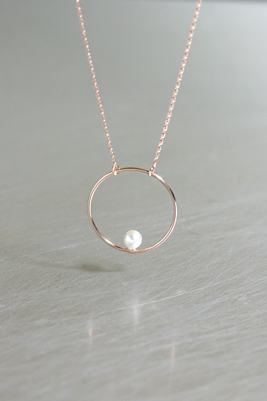 Swarovski Pearl on Circle Necklace Rose Gold from kellinsilver.com